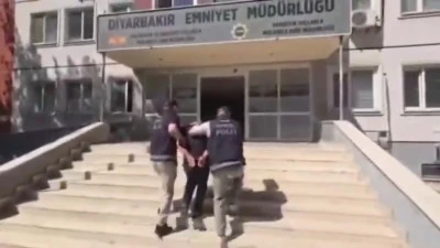 Diyarbakır&rsquo;da ara&ccedil;tan 14 kilo 420 gram esrar &ccedil;ıktı