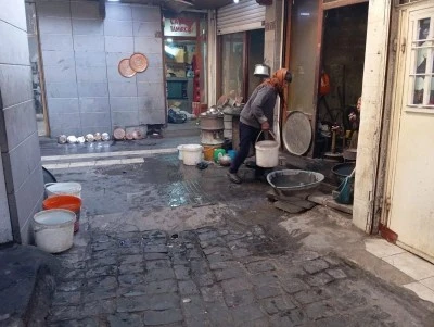 Diyarbakır&rsquo;da Arefe G&uuml;n&uuml; Kalaycılara Akın: Sur&rsquo;da Eski Bayramların İzleri
