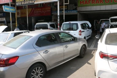 Diyarbakır'da Aşırı sıcaklar araçları da vurdu