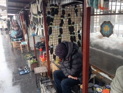 Diyarbakır&rsquo;da Ayakkabı Boyacıları Zor G&uuml;nler Yaşıyor