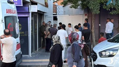 Diyarbakır&rsquo;da Bah&ccedil;edeki Ağaca Asılı Halde Bulundu