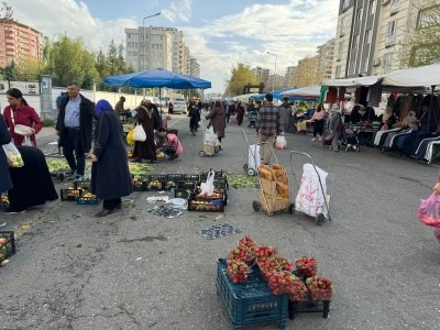 Diyarbakır'da Bayram Sonrası Pazarlar Boş, Fiyatlar Tavan Yaptı 