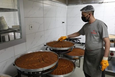 Diyarbakır&rsquo;da Bayram Tatlılarına Yoğun İlgi