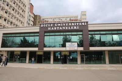 Diyarbakır'da Bıçak Parası Skandalı: Doç. Dr. M.T.K. Görevine Döndü, Davası Devam Ediyor