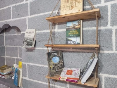 Diyarbakır&rsquo;da Bir Esnaftan &Ouml;rnek Proje: &ldquo;Bir &Ccedil;ay, Bir Kitap&rdquo;