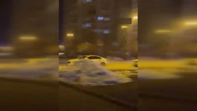 Diyarbakır&rsquo;da Biri 8 Araca &Ccedil;arptı Diğeri Polisten Ka&ccedil;tı