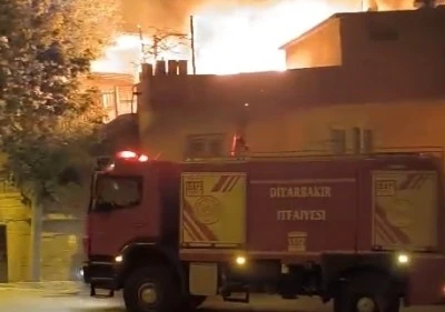 Diyarbakır’da Boş Evden yükselen Alevler Mahalleliyi Korkuttu