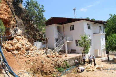 Diyarbakır'da Cami İ&ccedil;in Mahallelilerden &Ccedil;ağrı