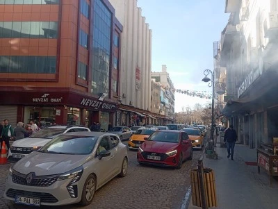 Diyarbakır&rsquo;da &Ccedil;ift Taraflı Park Sorunu