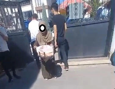 Diyarbakır’da Cuma Günleri Cami Önleri Dilencilerle Dolup Taşıyor