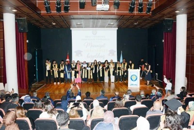 Diyarbakır'da D.&Uuml;'de Mezuniyet Coşkusu