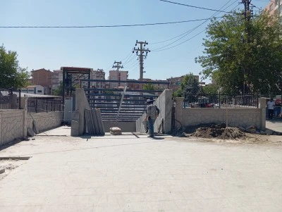 Diyarbakır'da demir yolu yaya alt ge&ccedil;idinde sona gelindi