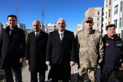 Diyarbakır&rsquo;da Deprem Sonrası Dev Konut Hamlesi