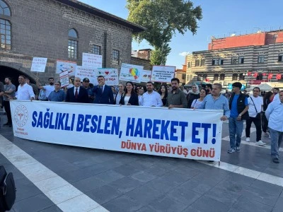 Diyarbakır'da Dünya Yürüyüş Günü'ne Özel Sağlıklı Yaşam Yürüyüşü Düzenlendi