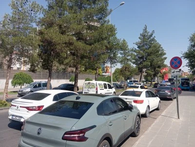 Diyarbakır'da Elazığ caddesi'nde park tepkisi