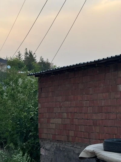 Diyarbakır'da Fırtına Elektrik Tellerini Kopardı