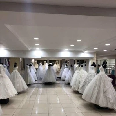 Diyarbakır’da Gelinlik Sektörü Ekonomik Zorluklara Rağmen Ayakta Kalma Mücadelesi Veriyor