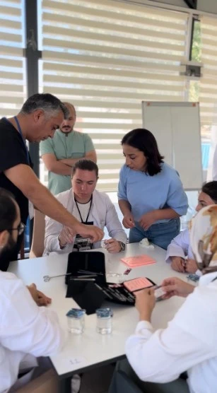 Diyarbakır'da Genç Veterinerlere Cerrahi Eğitimi