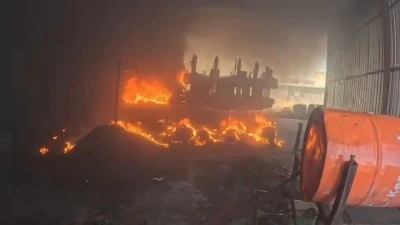 Diyarbakır'da Geri D&ouml;n&uuml;ş&uuml;m Fabrikasında Korkutan Yangın