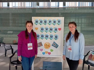 Diyarbakır'da Görev Yapan Karadenizli İkiz Öğretmenler İlgi Odağı Oldu