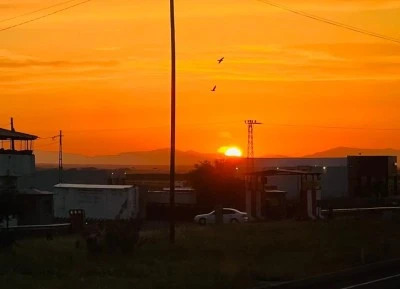 Diyarbakır’da Gün Batımında Doğa ve Kültür Buluşması
