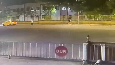 Diyarbakır'da Güvenlik İçin Konulan Dubaları Taksici Çaldı