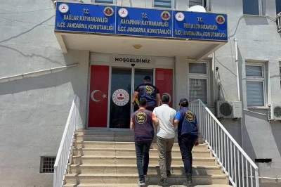 Diyarbakır'da hakkında ağır hapis cezası olan firari yakalandı