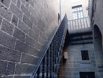 Diyarbakır&rsquo;da Hz. S&uuml;leyman camii&rsquo;nde elektrik akımı iddiası