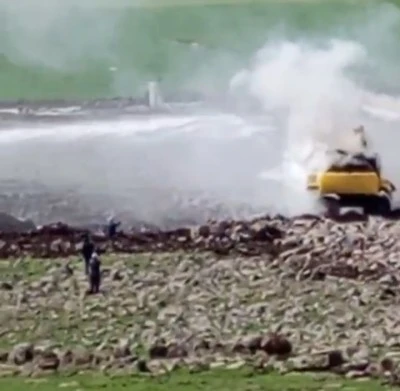 Diyarbakır’da İnşaat Alanında Kepçe Alevlere Teslim Oldu