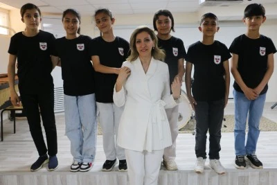 Diyarbakır'da  İşaret diliyle y&uuml;rekten beste