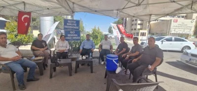 Diyarbakır’da İşten Çıkarılan İşçiler 458. Gününde Büyükşehir Önünde Eylemde