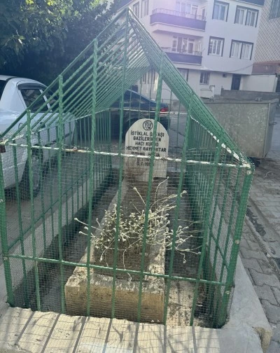 Diyarbakır&rsquo;da İstiklal Savaşı gazisi evlerin arasında yatıyor