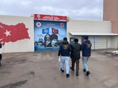 Diyarbakır&rsquo;da Jandarmadan Peş Peşe Operasyonlar