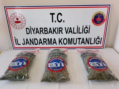 Diyarbakır&rsquo;da Jandarmadan Uyuşturucu Operasyonu