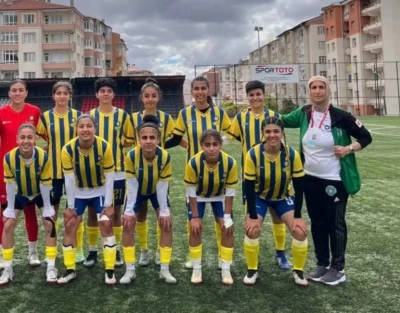 Diyarbakır’da Kadın Futboluna İlham Veren İsim: 55 Yaşındaki Azize Ay