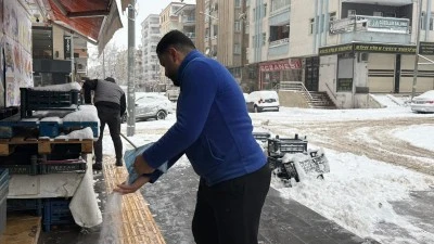 Diyarbakır&rsquo;da Kar Yağışı U&ccedil;ak Seferlerini Vurdu