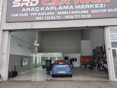 Diyarbakır'da Kardeşler el ele verdi ara&ccedil;lara aksesuar yapıyor