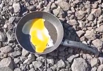 Diyarbakır’da Kavurucu Sıcakta Asfalt Üzerinde Yumurta Pişti!