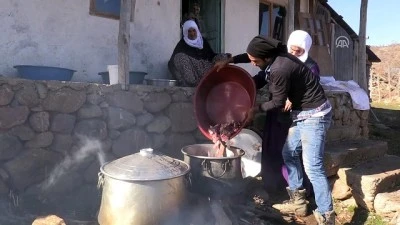 Diyarbakır’da Kışa Kavurma Hazırlığı: Kazanlar Köylerde Kaynamaya Başladı