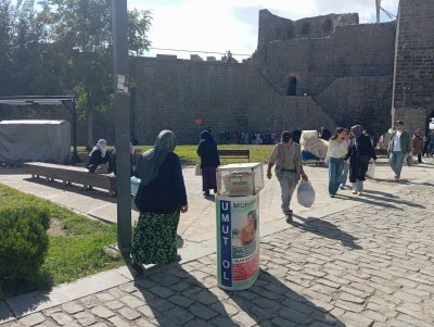 Diyarbakır&rsquo;da kullanılmayan SMA stantları tepki &ccedil;ekiyor