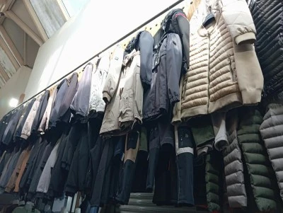 Diyarbakır&rsquo;da mevsim değişti, vitrinler yenilendi
