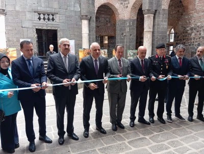 Diyarbakır&rsquo;da Mezopotamya&rsquo;nın altın kadınları sergisi a&ccedil;ıldı