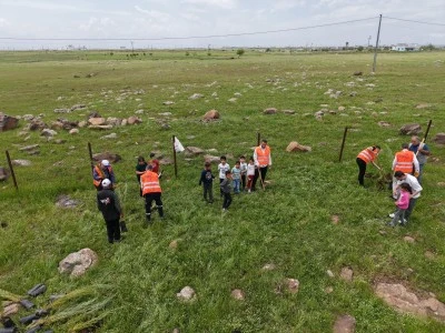 Diyarbakır&rsquo;da Minik Eller Toprakla Buluştu