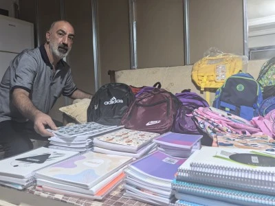 Diyarbakır’da Muhtardan Öğrencilere Kırtasiye Desteği