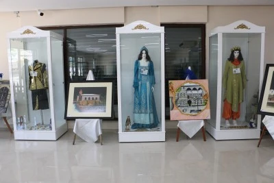 Diyarbakır’da Müzede Sergileniyor Gibi Satıyorlar