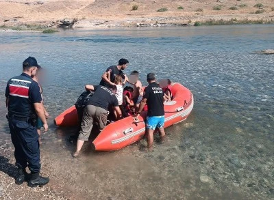 Diyarbakır&rsquo;da nehir kenarında piknik kabusu