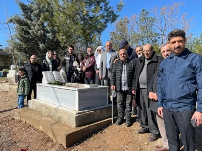 Diyarbakır&rsquo;da Nesiller Yetiştiren &Ouml;ğretmene Vefa