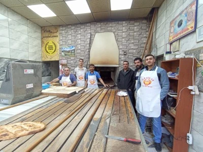 Diyarbakır&rsquo;da Odun Ateşinde Ekmek Geleneği Tehlikede