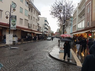 Diyarbakır&rsquo;da &Ouml;ğleden Sonra Yağış Etkili Oldu: G&uuml;nl&uuml;k Yaşam Olumsuz Etkilendi
