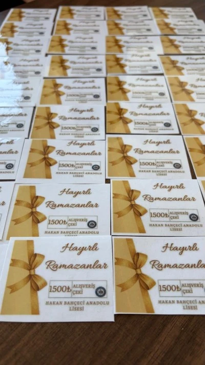 Diyarbakır'da &Ouml;ğrencilere 69 Bin TL&rsquo;lik Yardım &Ccedil;eki